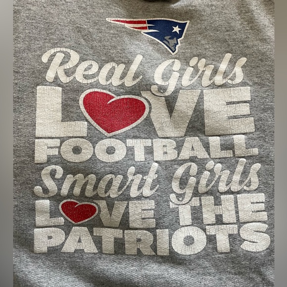 Tops - Women’s New England Patriots Hoodie